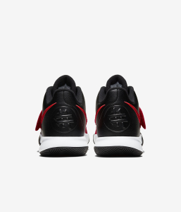 Kyrie Flytrap III